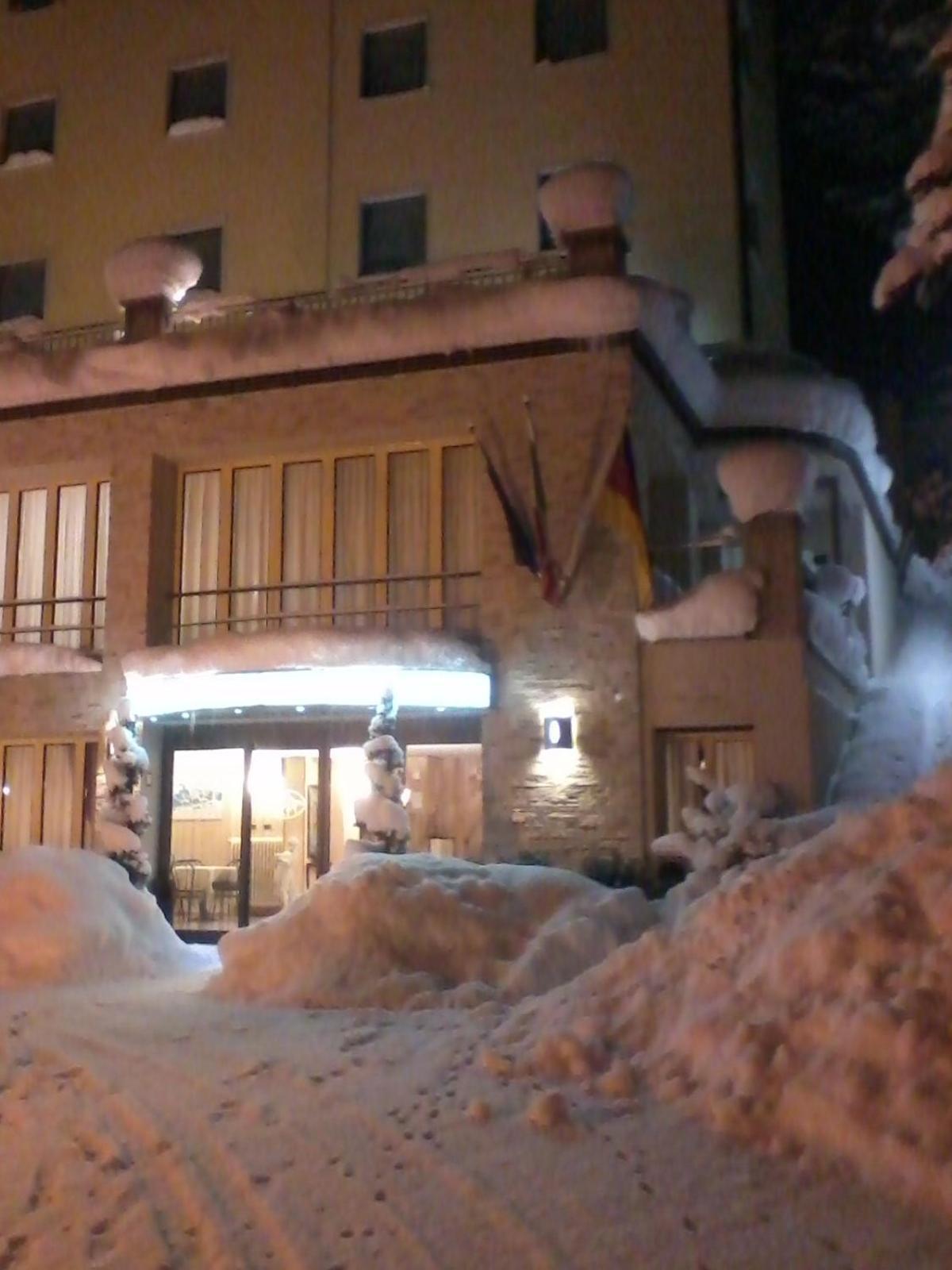 Hotel Miravalle 2000 Lizzano In Belvedere Exterior photo