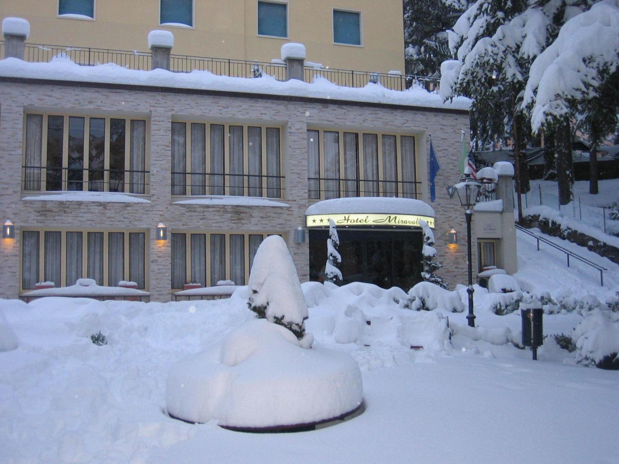 Hotel Miravalle 2000 Lizzano In Belvedere Exterior photo
